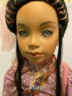 #186 Yasmin Show Stopper Blue Eye Porcelain Black Asian 34 Girl Doll