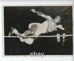 1936 ORIGINAL AFRICAN AMERICAN HIGH JUMP RECORD EDWARD BURKE PHOTO VINTAGE a