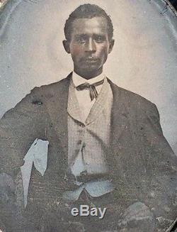 19th Century 1/9 Tintype Photo Of Dashing African American Man In Suit