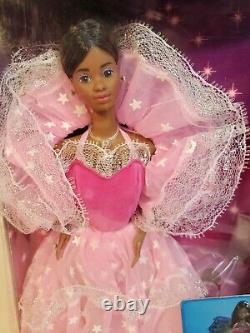 African American Dream Glow Barbie Doll 1985 Mattel 2422 Nrfb