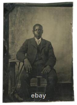 Black Man withVery Large Hands 1860 Outstanding African American Gentleman Tintype