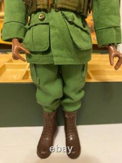 GI OE ACTION SOLDIER (AFRICAN AMERICAN) BLACK With ORIGINAL GREEN BERET UNIFORM 66
