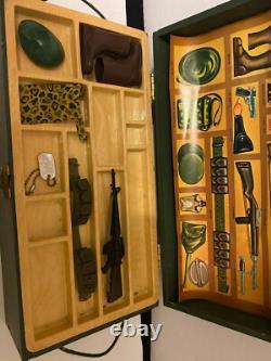 GI OE ACTION SOLDIER (AFRICAN AMERICAN) BLACK With ORIGINAL GREEN BERET UNIFORM 66