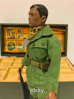 GI OE ACTION SOLDIER (AFRICAN AMERICAN) BLACK With ORIGINAL GREEN BERET UNIFORM 66