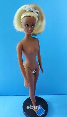 La Poupee Mannequin Anouk Black Barbie Doll Cote D'Azur Blonde FIRST EDITION