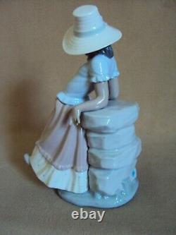 Lladro A STEP IN TIME Black Legacy African American Caribbean Girl MINT IN BOX