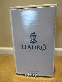 Lladro Black Legacy THE PERFECT SWING African American Golfer Black withBOX
