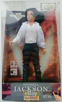 Michael Jackson Street Life Black Or White, Beat It Singing Dolls / Figures Lot