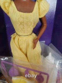 New open box 3989 A/A Magic curl Barbie 1981 black vintage rare