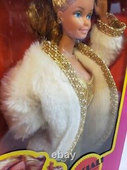 RARE GOLDEN DREAM BARBIE DOLL WithFUR COAT 1980 MATTEL 3533 NRFB