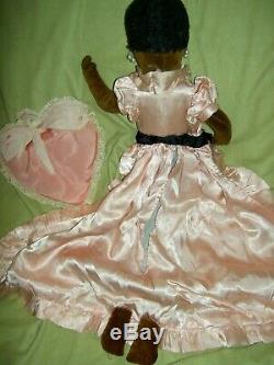 RARE labeled ALLWIN England Norah Wellings, BLACK Boudoir bed doll, pajama case