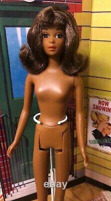 REPRO BLACK AA FRANCIE Barbie Cousin T NT REPRODUCTION HTF D-BOXED Minty