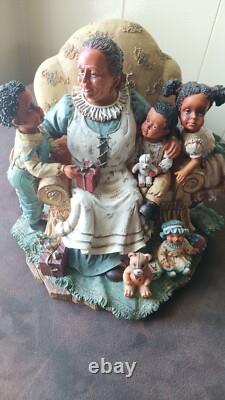 Rare VINTAGE AFRICAN AMERICAN BLACK GRANDMOTHER AND GRANDCHILDREN MOMENT 10x8x12