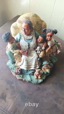 Rare VINTAGE AFRICAN AMERICAN BLACK GRANDMOTHER AND GRANDCHILDREN MOMENT 10x8x12