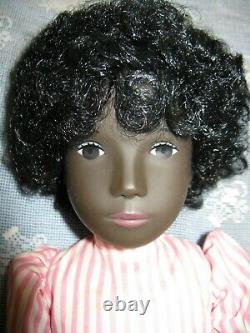Sasha 109 CORA African American Black Girl Doll Made n England Near MINT IN BOX