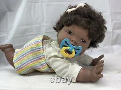 WORKS! Vintage 1988 Oopsie Daisy Crawling Baby Doll African American Black Tyco
