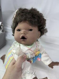 WORKS! Vintage 1988 Oopsie Daisy Crawling Baby Doll African American Black Tyco